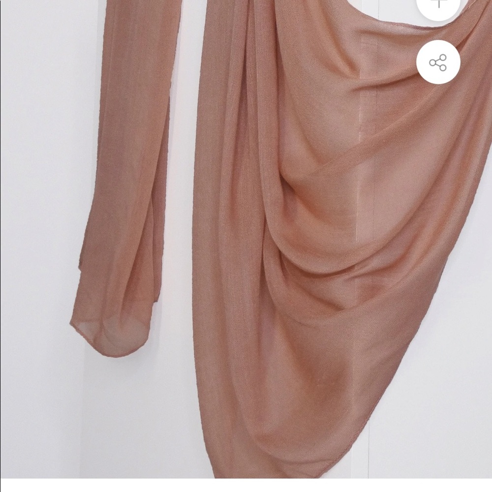 NWT Vela scarf